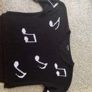 Music Sweater (Thin) Hot Topic Brand, XL.